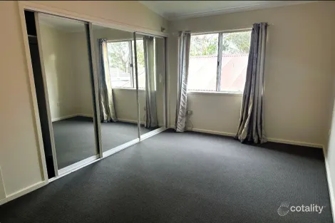Property photo of 4 Hyton Place Cranebrook NSW 2749