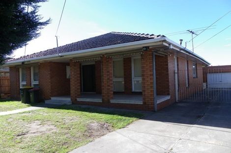 32 Military Rd, Avondale Heights, VIC 3034