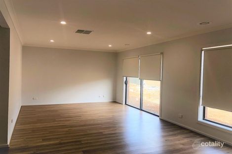 Property photo of 6 Rathdowne Road Werribee VIC 3030