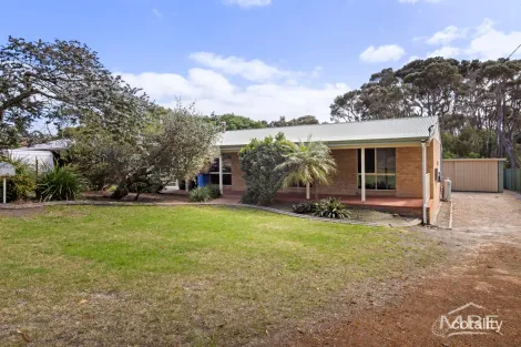 2 Slater St, Lower King, WA 6330