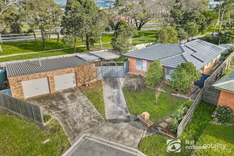 Property photo of 4 Iris Close Cranbourne North VIC 3977