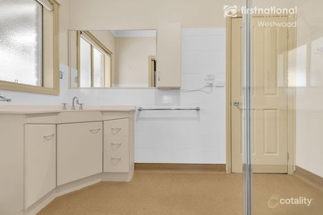 Property photo of 40 Pelham Crescent Wyndham Vale VIC 3024