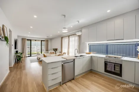 Property photo of 23 Swinley Close Mount Barker SA 5251