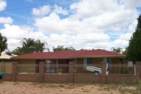 13 Bishop Cl, Seville Grove, WA 6112