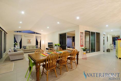 Property photo of 74 Point Cartwright Drive Buddina QLD 4575