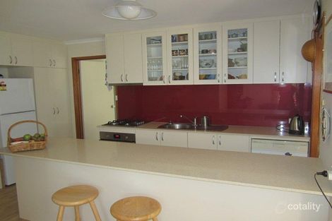 Property photo of 4 Eales Place Kambah ACT 2902