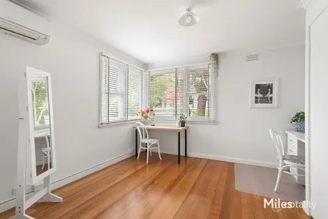 Property photo of 23 Odenwald Road Eaglemont VIC 3084