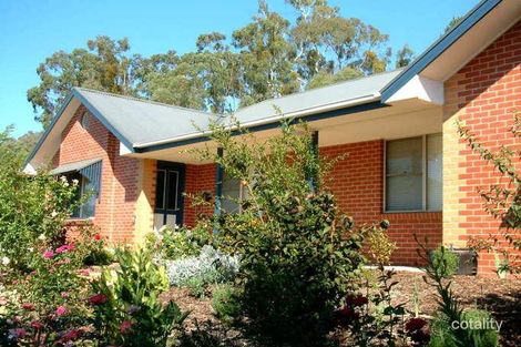 8 Lachlan Ct, Bright, VIC 3741