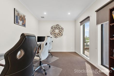 Property photo of 12 Mindful Circuit Clyde VIC 3978
