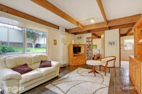 Property photo of 16 Narr-Maen Drive Croydon Hills VIC 3136