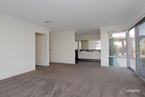 Property photo of 21 Victor Drive Madora Bay WA 6210