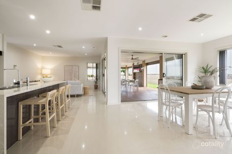 Property photo of 10 Dempster Place Leneva VIC 3691