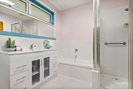 Property photo of 21 Rosalind Crescent Blackburn VIC 3130