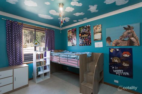 Property photo of 8 Anderson Court Canadian VIC 3350