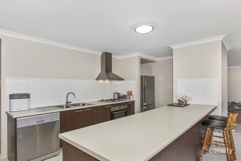 Property photo of 28 Watergum Way Wallan VIC 3756