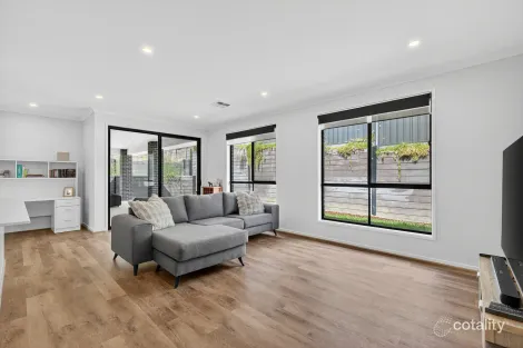 Property photo of 39 Imperial Circuit Victor Harbor SA 5211