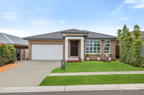 13 Pekin St, Spring Farm, NSW 2570