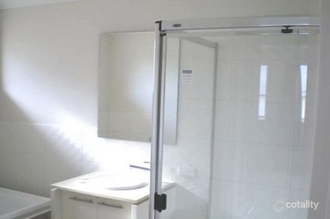 Property photo of 3 Manuscript Drive Endeavour Hills VIC 3802