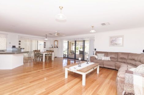 Property photo of 6 Ameer Crescent Bertram WA 6167