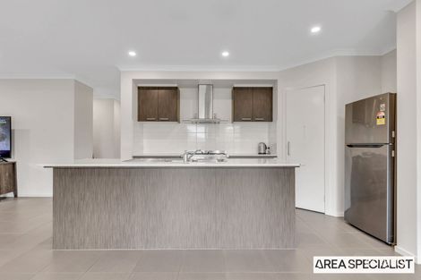 Property photo of 46 Capricornus Crescent Tarneit VIC 3029