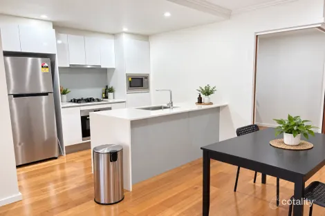 22/2 Laurence St, St Lucia, QLD 4067