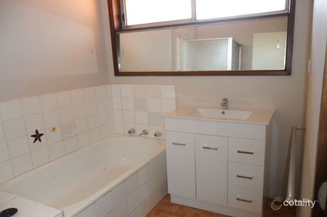 Property photo of 2/15 Arden Drive Noble Park VIC 3174