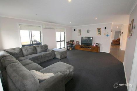 Property photo of 9 Isabella Boulevard Korumburra VIC 3950