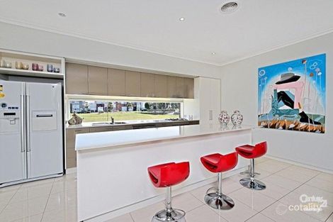 Property photo of 13 Oakmont Crescent Heatherton VIC 3202