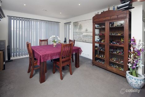 Property photo of 32 Viola Avenue Pakenham VIC 3810