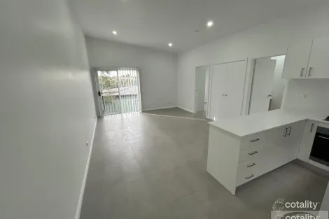 11 Canidius St, Rosemeadow, NSW 2560