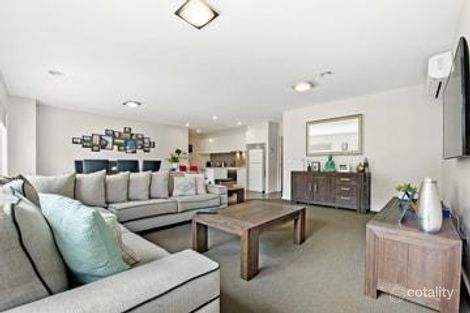 Property photo of 2A Hume Crescent Alfredton VIC 3350