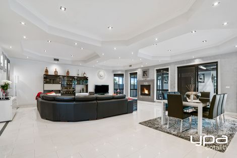 Property photo of 7 Carbury Court Truganina VIC 3029