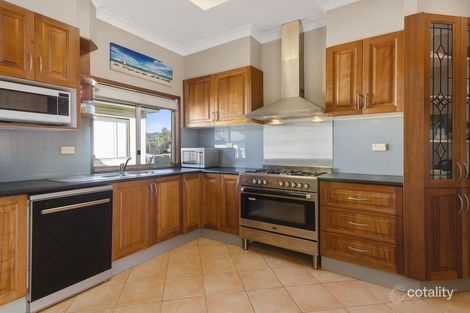 Property photo of 17 Railway Parade Woonona NSW 2517