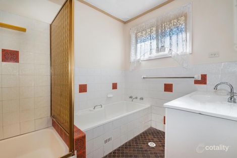 Property photo of 11 Loch Lomond Avenue Farmborough Heights NSW 2526