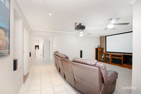 Property photo of 24 Drayton Crescent Thornton NSW 2322