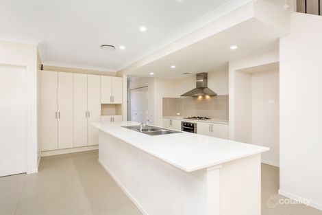 Property photo of 6 Blackthorn Place Ropes Crossing NSW 2760