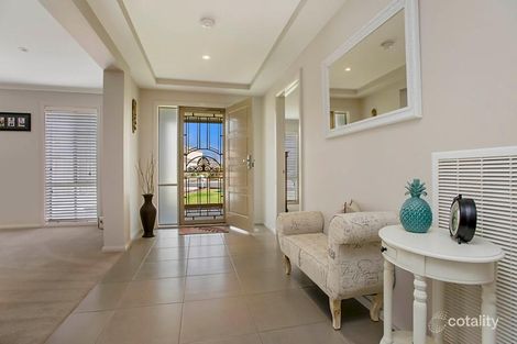 Property photo of 14 Shadforth Close Taylors Hill VIC 3037