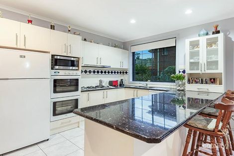 Property photo of 73 Telopea Crescent Mill Park VIC 3082