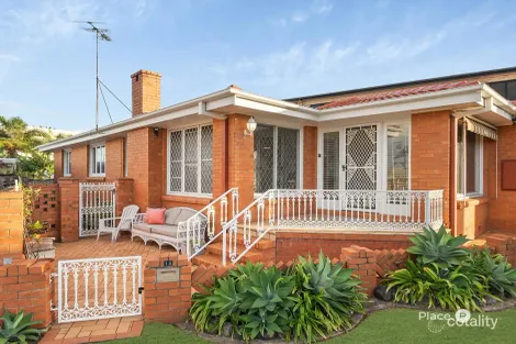 Property photo of 1A Griffith Road Scarborough QLD 4020