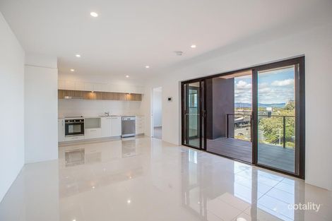 Property photo of 607/9 Hooker Boulevard Broadbeach Waters QLD 4218