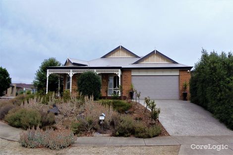 Property photo of 22 Goodenia Way Caroline Springs VIC 3023