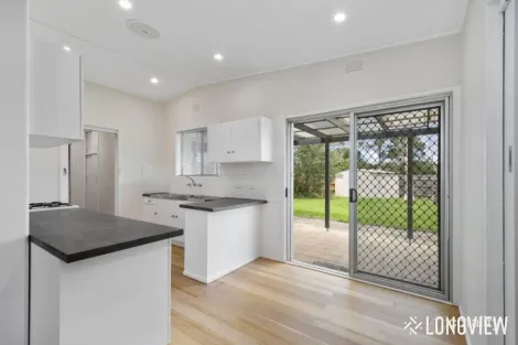 Property photo of 2 Abor Court Frankston VIC 3199