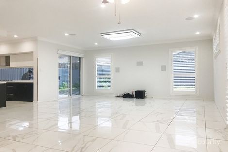 Property photo of 2 Poa Grove Denham Court NSW 2565