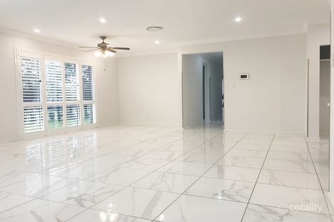 Property photo of 2 Poa Grove Denham Court NSW 2565