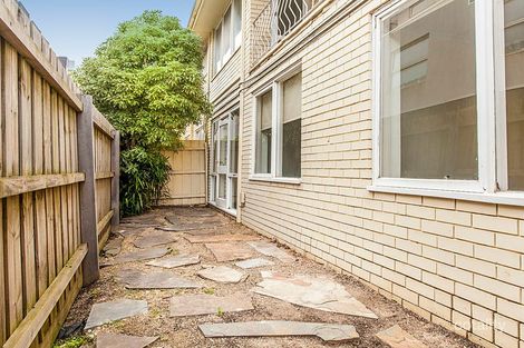 Property photo of 5/8 Kokaribb Road Carnegie VIC 3163