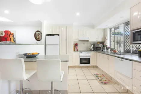 Property photo of 2/5 Crimson Court Miami QLD 4220