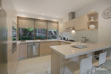 Property photo of 6 Yatala Court Sorrento VIC 3943