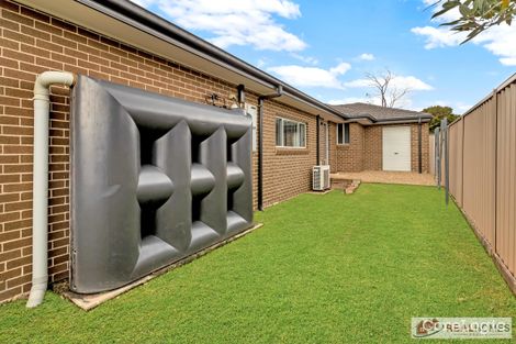 Property photo of 182 Lakeside Parade Jordan Springs NSW 2747