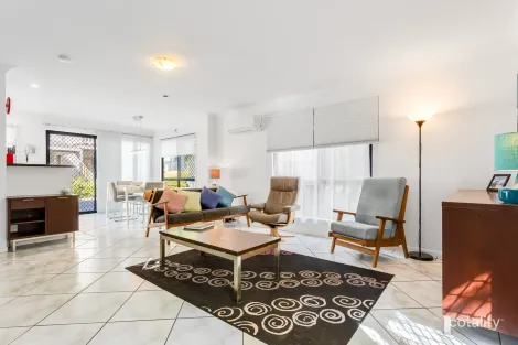 Property photo of 8/28 Keona Road McDowall QLD 4053