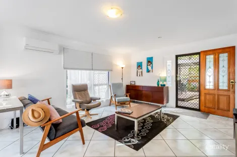 Property photo of 8/28 Keona Road McDowall QLD 4053